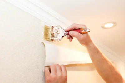 Pose de papier peint à Mervilla — revêtements muraux et toiles de verre